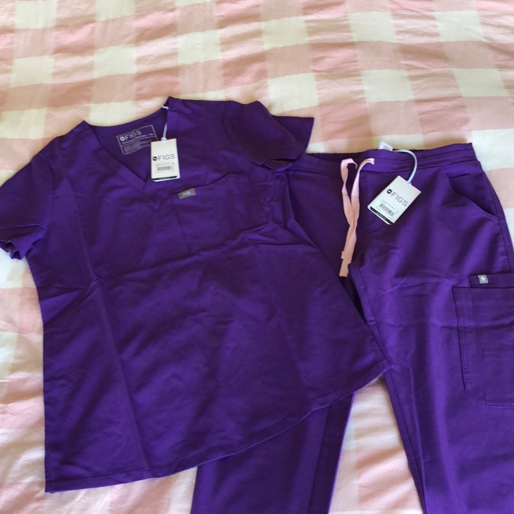 Figs ultraviolet top and pants XS